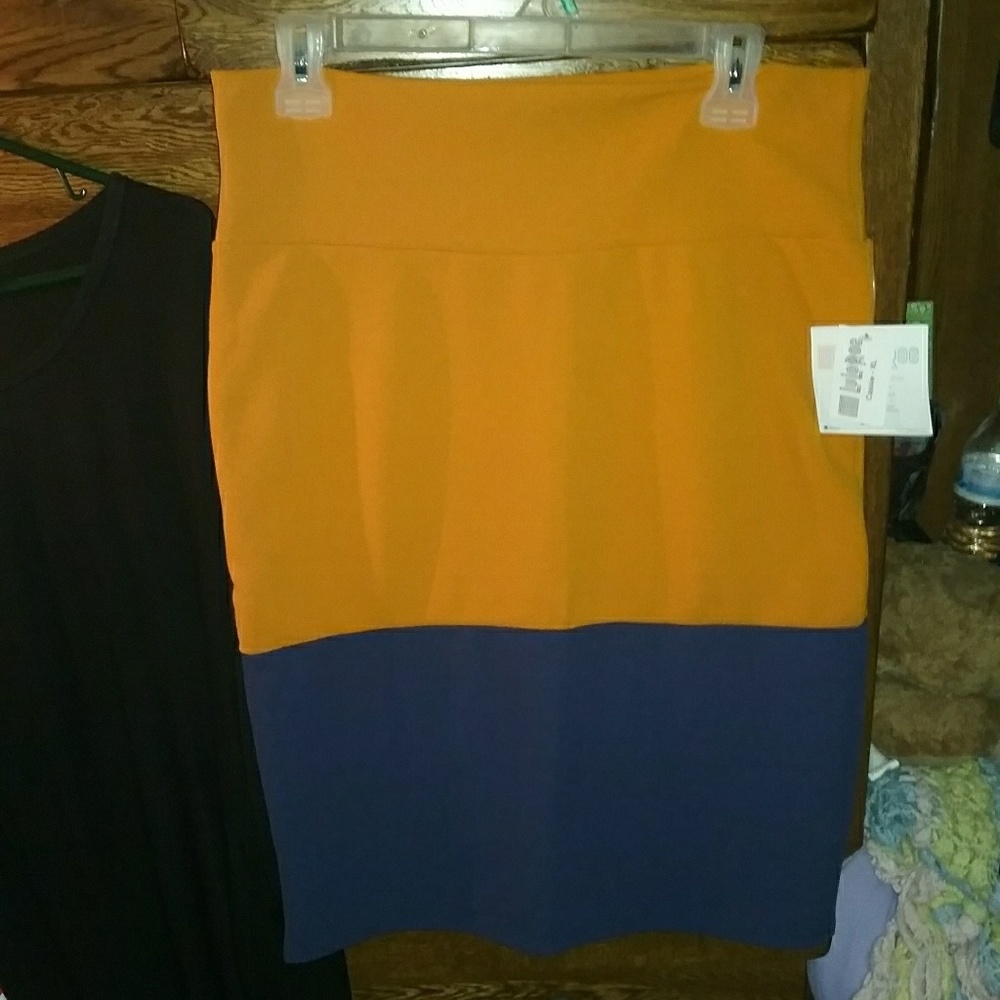 Brand new Lularoe skirt